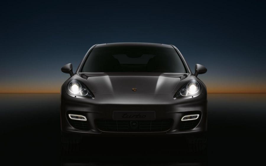  Porsche Panamera 2009 года  (фото 21 из 144)